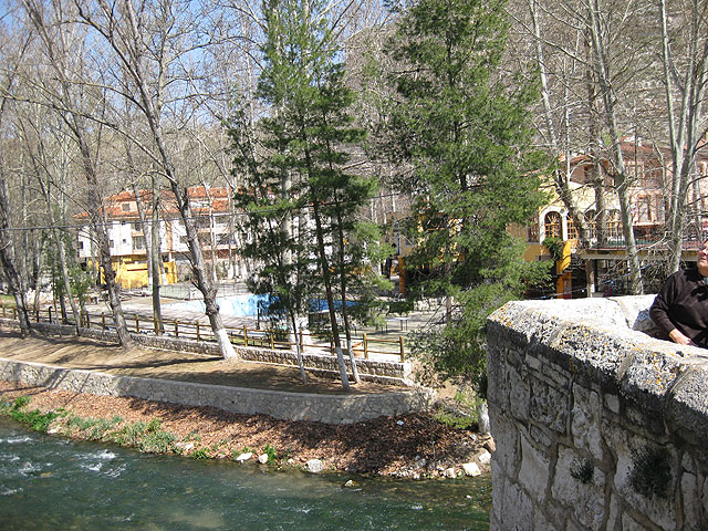 La Asociacin de Amas de Casa y Usuarios 