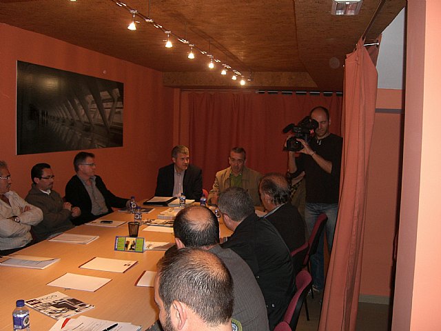 El delegado de Fomento en Murcia se reunió con los empresarios de la construcción, Foto 1
