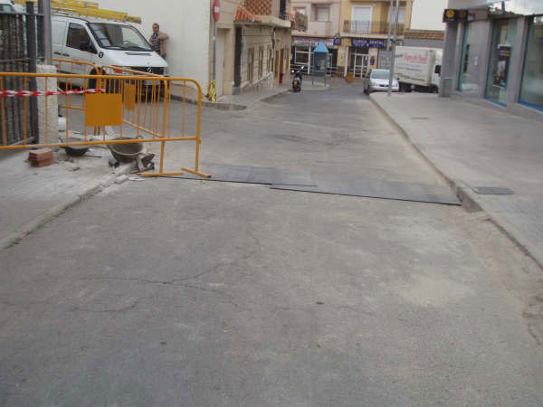 UPyD de Cartagena denuncia la ubicación incorrecta de farolas en una calle de Canteras - 1, Foto 1
