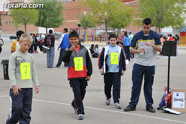 Ms de 700 niños participan en las Jornadas de Juegos Populares y Deportes Alternativos - 4