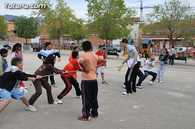 Ms de 700 niños participan en las Jornadas de Juegos Populares y Deportes Alternativos - 12