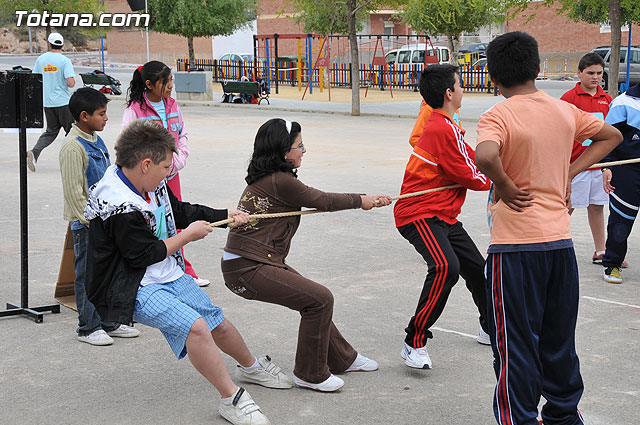Ms de 700 niños participan en las Jornadas de Juegos Populares y Deportes Alternativos - 13