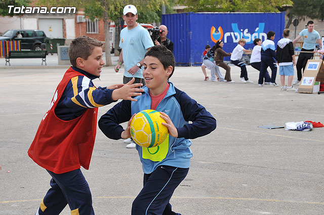 Ms de 700 niños participan en las Jornadas de Juegos Populares y Deportes Alternativos - 15