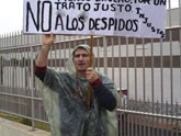 IU muestra su apoyo a Andr�s Ariza, trabajador despedido de ElPozo