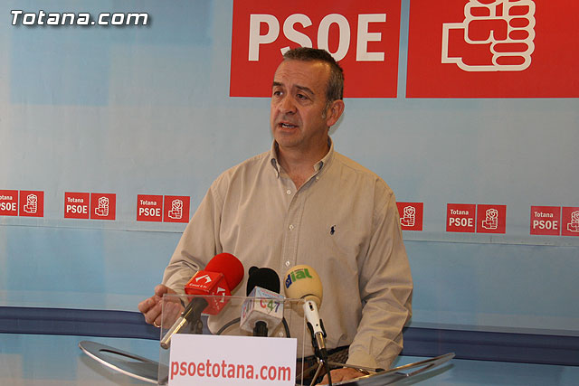 Los socialistas propondrán al pleno que se refuerce la seguridad en el mercadillo, Foto 1