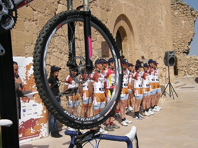 El equipo ciclista Cemelorca-Trek-Lorca Taller del Tiempo se presenta con la vista puesta en la Copa del Mundo 2.009 - 2, Foto 2