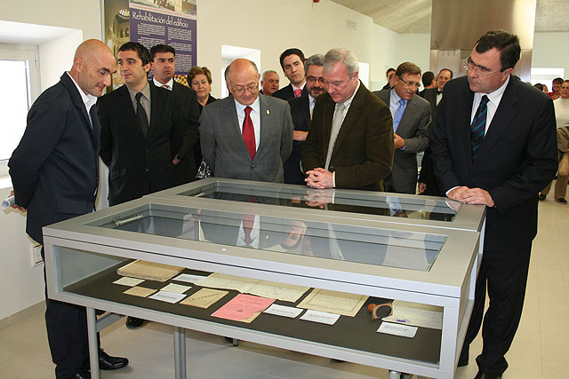 Valcárcel inaugura la nueva sede de la Biblioteca Municipal de Cieza en el remodelado Convento de San Joaquín y San Pascual - 2, Foto 2