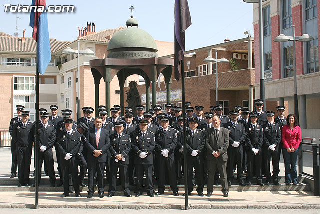 City officials presiding over the events organized to celebrate St. Patrick, the patron of the local police, Foto 1