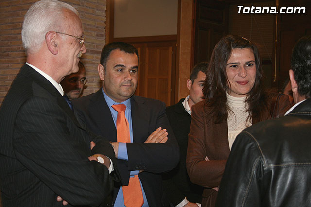 Se presenta la agenda gratuita de Semana Santa “Ser Nazarenos Totana 2009” - 6