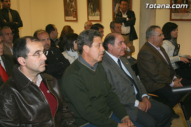 Se presenta la agenda gratuita de Semana Santa “Ser Nazarenos Totana 2009” - 18