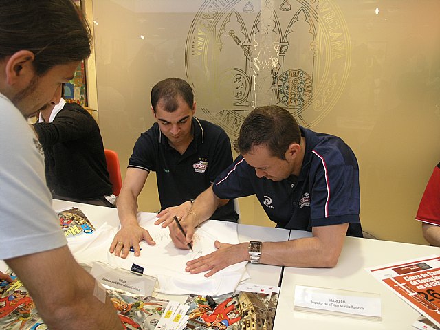 Wilde y Marcelo en el cierre de la Campaña Tú sangre siempre hace falta - 2, Foto 2