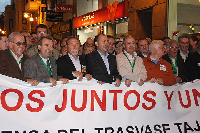 El Gobierno regional exige a Rodríguez Zapatero que “reaccione ante las voces que reclaman la defensa del trasvase Tajo-Segura” - 1, Foto 1