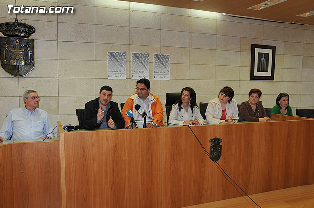 La “I Marcha Solidaria” se celebrar este domingo 29 de marzo a las doce del medioda desde la Plaza de la Constitucin - 12