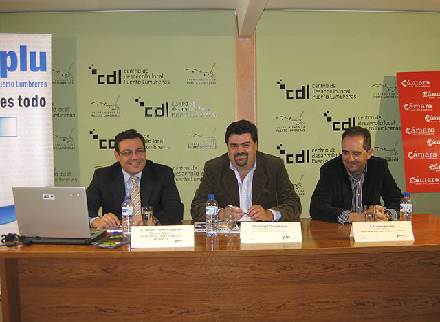 Puerto Lumbreras presenta ayudas INFO y el Plan Financiapyme ante cien lumbrerenses - 1, Foto 1