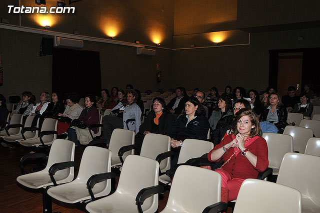 Se clausura el programa de charlas de “La Escuela Municipal de Padres y Madres” - 4