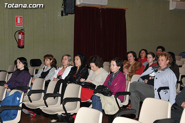 Se clausura el programa de charlas de “La Escuela Municipal de Padres y Madres” - 5