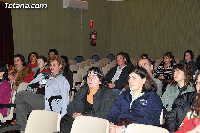 Se clausura el programa de charlas de “La Escuela Municipal de Padres y Madres” - 6