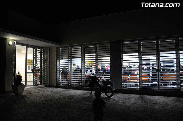 El alcalde y el concejal de Bienestar Social entregan los 75 carns a los socios del Centro de Personas Mayores de “El Paretn-Cantareros” - 39