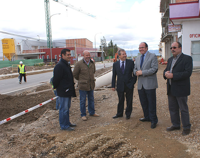 El director general de Carreteras y el alcalde de Puerto Lumbreras inspeccionan las obras de mejora de los accesos a Puerto Lumbreras - 1, Foto 1