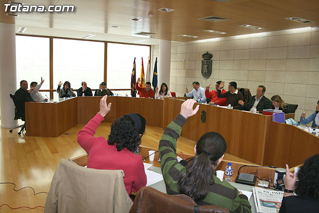 The plenary adopted unanimously urge the Ministry of Education to launch a new Open Classroom in the locality for the next academic year 2009 - 2010, Foto 1