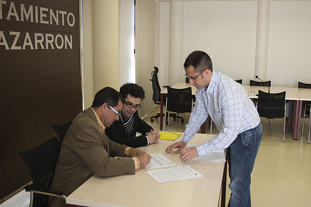 Dos jóvenes harán prácticas en el Ayuntamiento de Mazarrón, Foto 1
