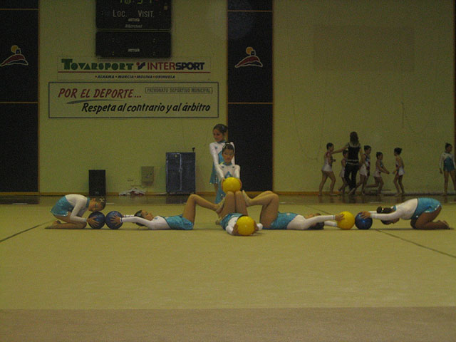 La Competición Interescuelas de Gimnasia Rítimica contó con la presencia de las alumnas de la Escuela Deportiva Municipal de Gimnasia Rítimica de Totana, Foto 2