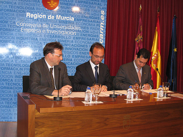 La Comunidad y Undemur firman un acuerdo para que las pymes reciban hasta cien millones de euros de liquidez - 1, Foto 1