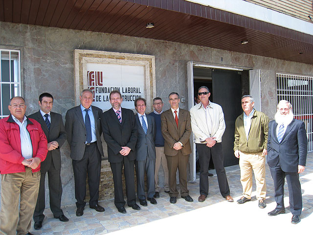Visita del consejero Constantino Sotoca a las instalaciones de la Fundacin Laboral de la Construccin, Foto 1
