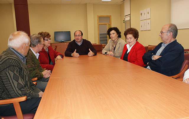 El Alcalde de Puerto Lumbreras y el Consejo Sectorial de Mayores visitan el nuevo Centro de Estancias Diurnas - 1, Foto 1