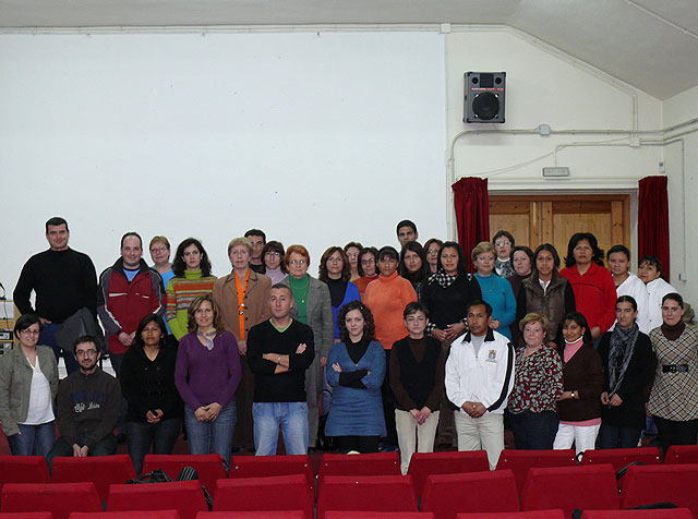 Clausurado el primer taller de cuidadores de personas dependientes de este año 2009 - 1, Foto 1