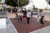 Los vecinos de Los Tarantos en Santa Ana estrenan su renovada plaza