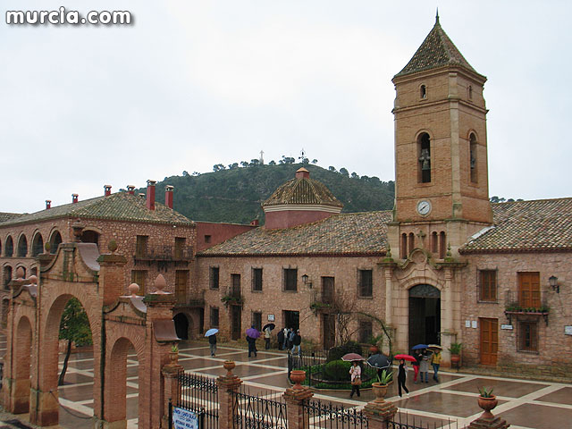 El 26 de abril comenzará el Mercadillo Artesano que cada mes se instalará en el Santuario de La Santa, Foto 1