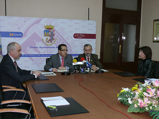 Firmado el convenio de colaboración entre Ayuntamiento y Junta Central de Hermandades por 109.000 euros - 2, Foto 2