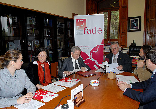 Los alumnos de la Universidad de Murcia participarán en las actividades de voluntariado de la Fundación FADE - 1, Foto 1