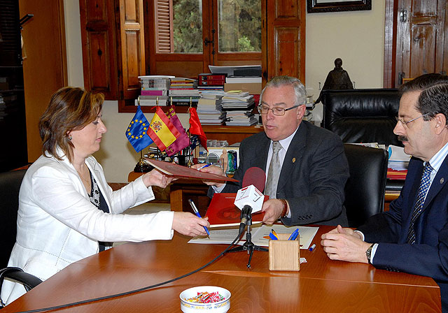 Los alumnos de la Universidad de Murcia participarán en las actividades de voluntariado de la Fundación FADE - 2, Foto 2