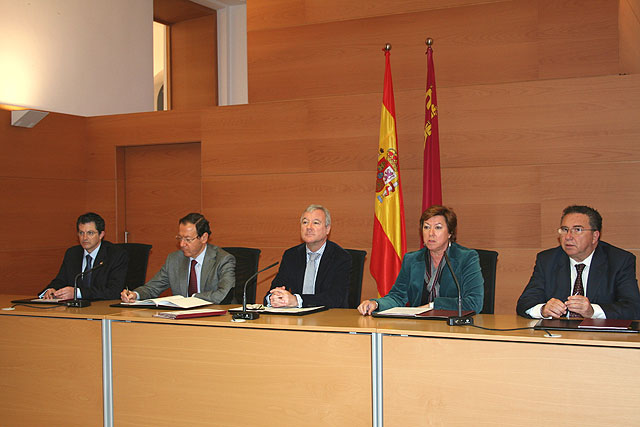 Valcárcel exige al Gobierno central una financiación estable que permita a los ayuntamientos programar sus inversiones., Foto 1