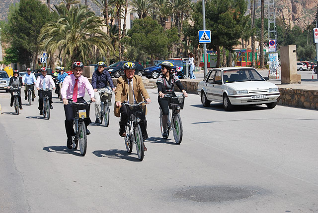 Los vecinos podrn inscribirse en BiciAlhama a partir del prximo 21 de abril, servicio que comenzar a poder utilizarse a partir del 4 de mayo, Foto 2