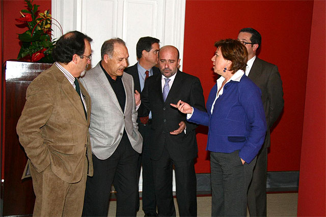 Barreiro y los tres exalcaldes, Martínez Simón, Vallejo y Alonso presentan la Fundación Ciudad de Cartagena al presidente de la Comunidad Autónoma - 1, Foto 1