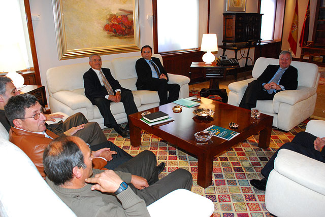 El gobierno regional se compromete con ASAJA Murcia a trabajar en los problemas del sector - 1, Foto 1