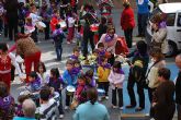 Los niños inauguran los desfiles procesionales en Abarn