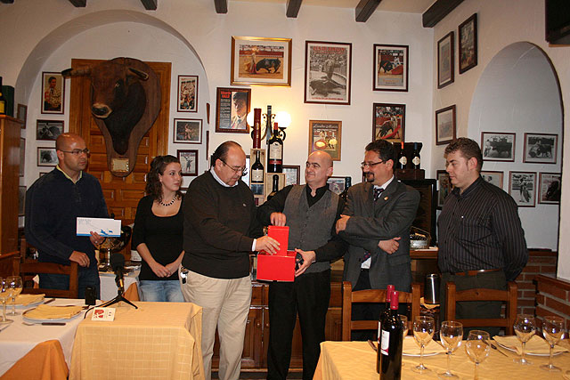 Los hosteleros sortean los primeros premios entre los participantes en la Senda de la Tapa - 1, Foto 1