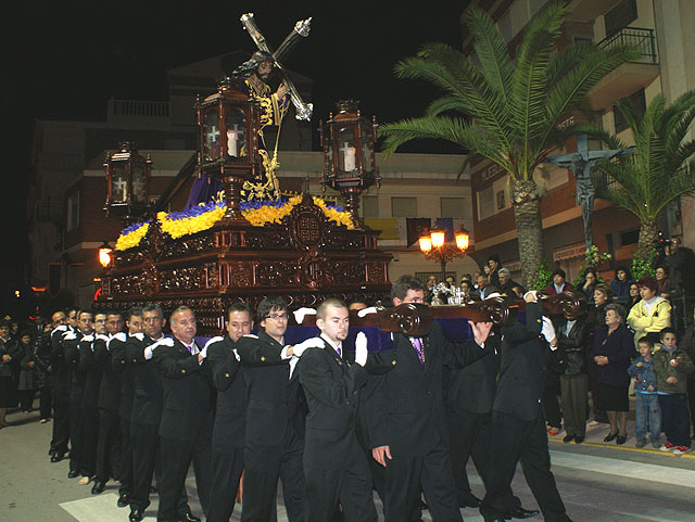 El Nazareno protagonizó la noche en Puerto Lumbreras con un desfile cargado de emoción - 1, Foto 1
