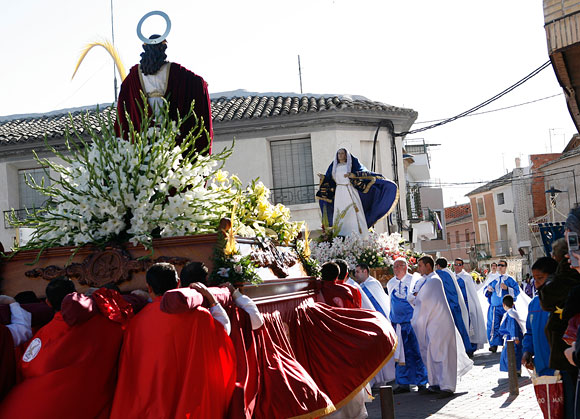 Cientos de ceutienses asisten al encuentro de domingo de resurrección - 4, Foto 4