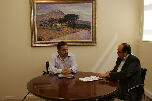 El Alcalde se reúne con el Delegado de la AVT en la Región de Murcia - 1, Foto 1