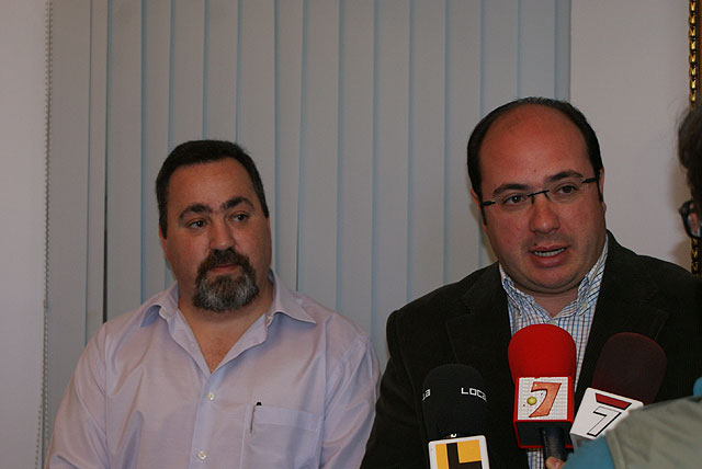 El Alcalde se reúne con el Delegado de la AVT en la Región de Murcia - 2, Foto 2