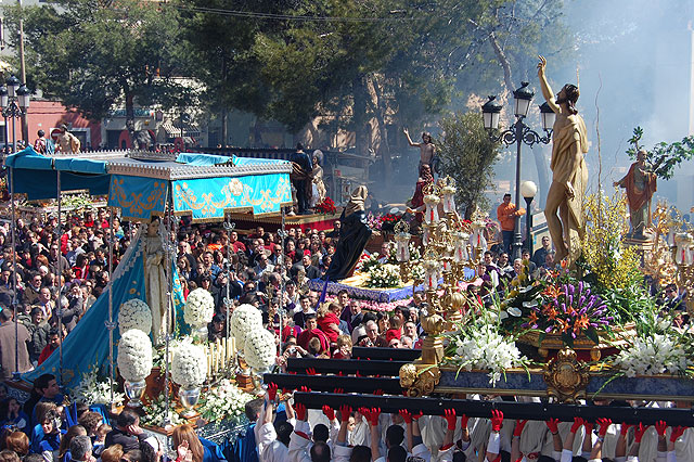 El tiempo respetó las procesiones de Jumilla y los desfiles contaron con gran asistencia de público - 1, Foto 1