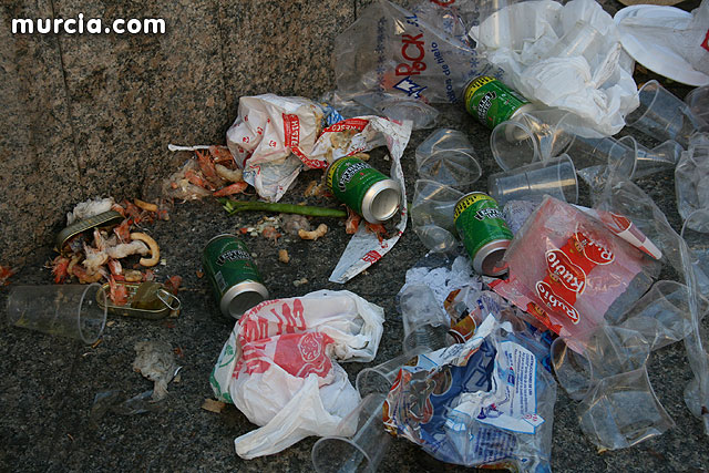 357 operarios de la Concejalía de Limpieza Viaria recogen 77 toneladas de basura tras el Bando de la Huerta - 3, Foto 3
