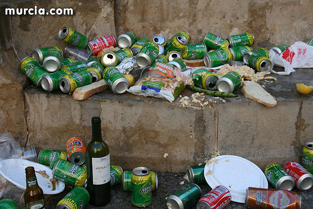 357 operarios de la Concejalía de Limpieza Viaria recogen 77 toneladas de basura tras el Bando de la Huerta - 4, Foto 4