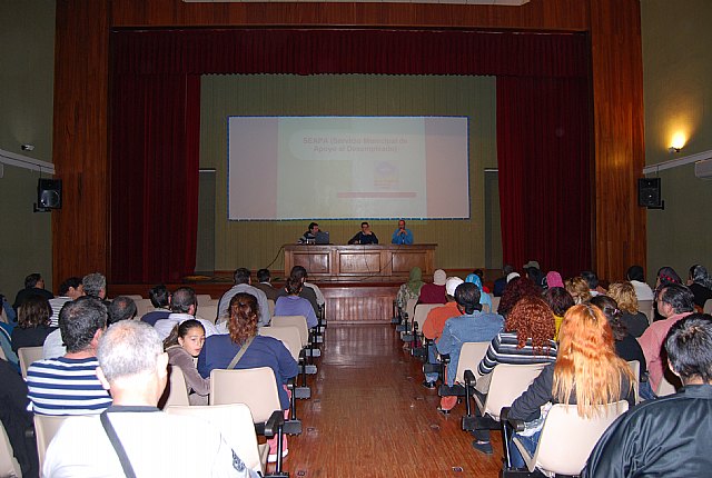Informan sobre los requisitos necesarios para poder solicitar las ayudas del Servicio Municipal de Apoyo al Parado (SEAPA), Foto 2
