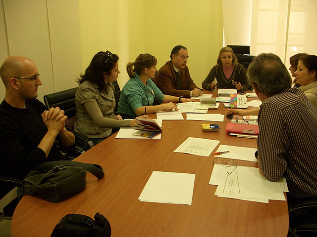 La concejalía de Educación y Cultura recupera después de cinco años de ausencia el Consejo Escolar Municipal - 1, Foto 1